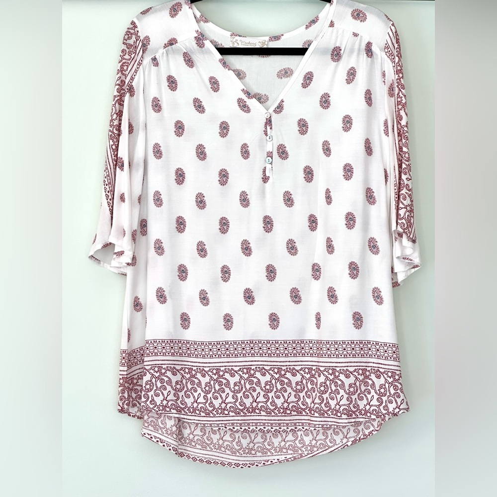 Susan Betro Weekend boho style top, super pretty details & bell sleeves. Large